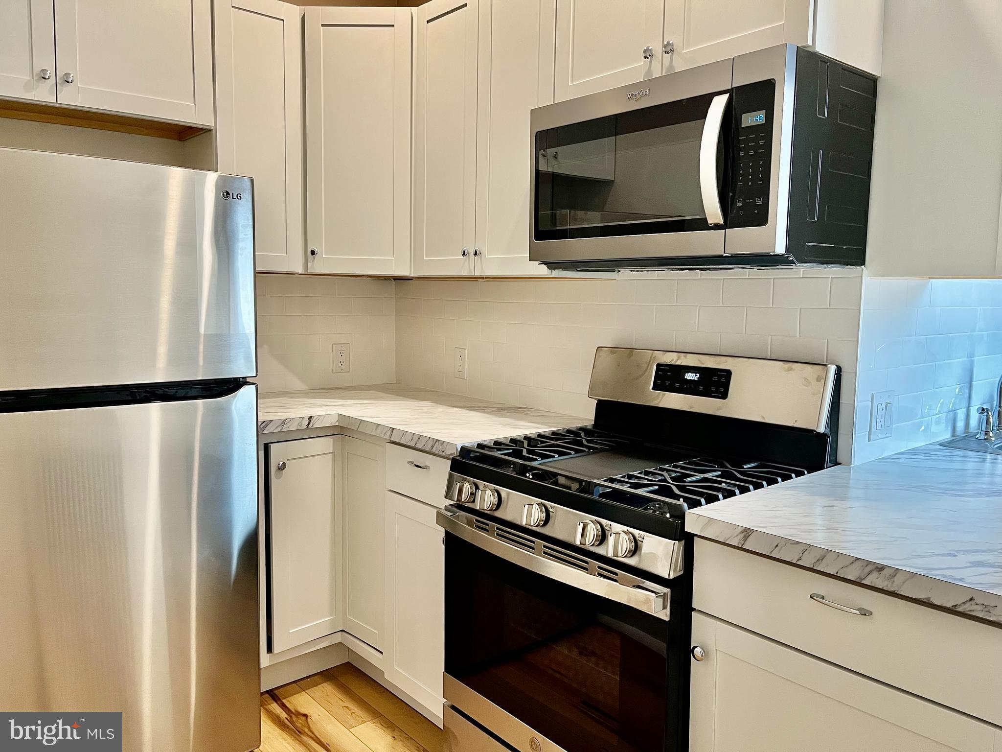 2314 E CUMBERLAND ST #2F