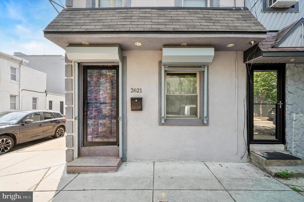 2621 Sepviva St