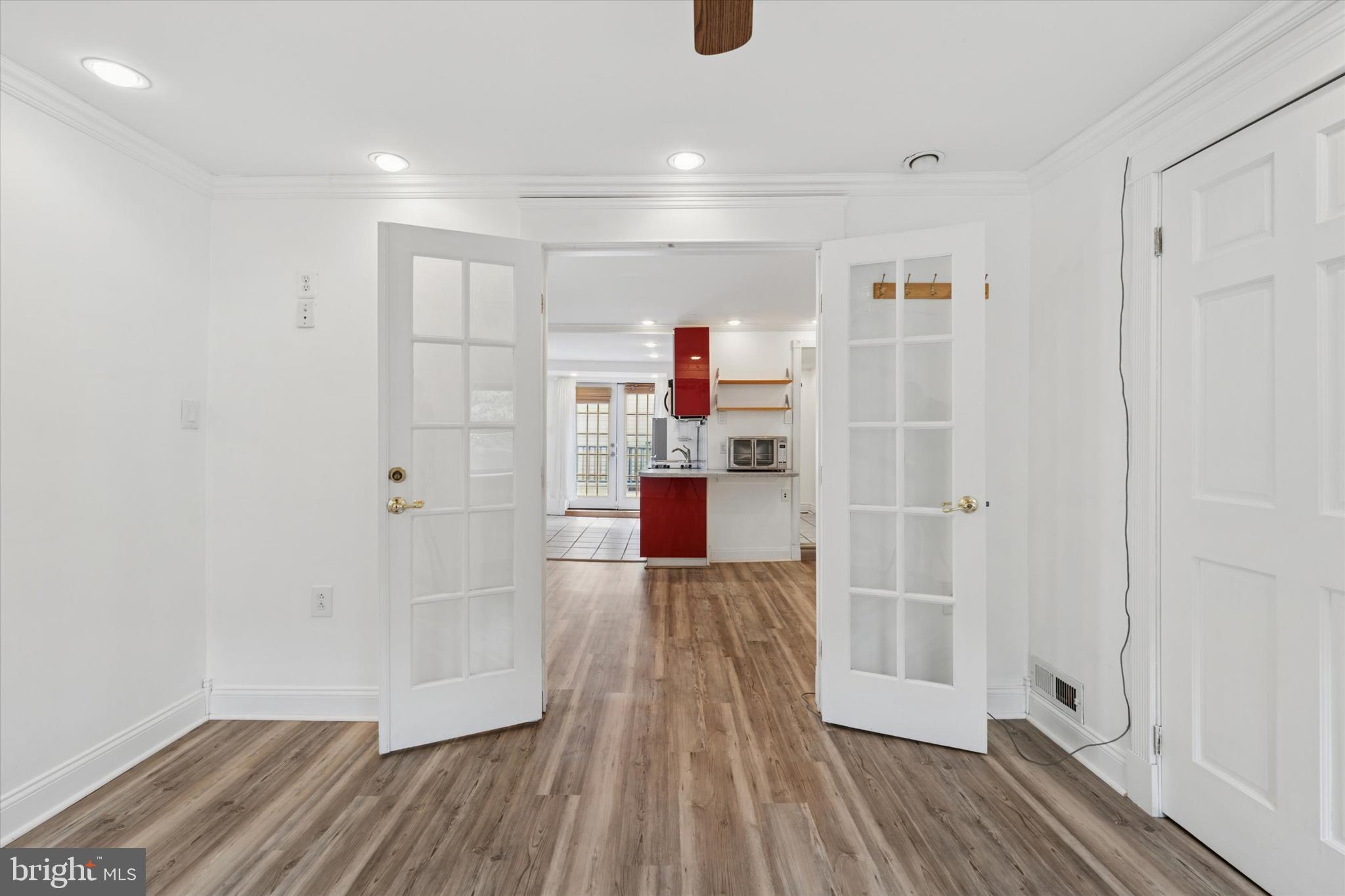2621 Sepviva St