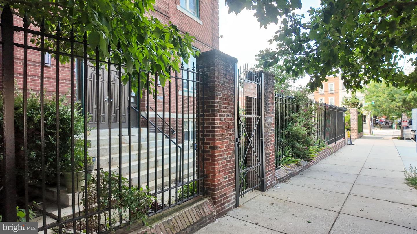 200 Christian St #32