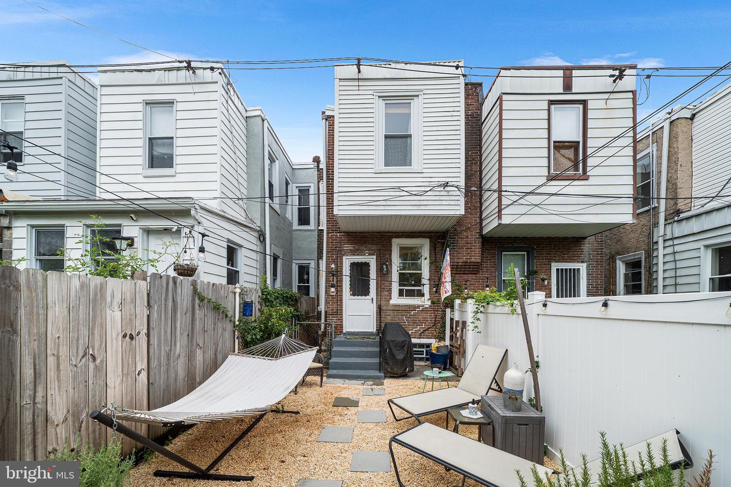 252 E Slocum St