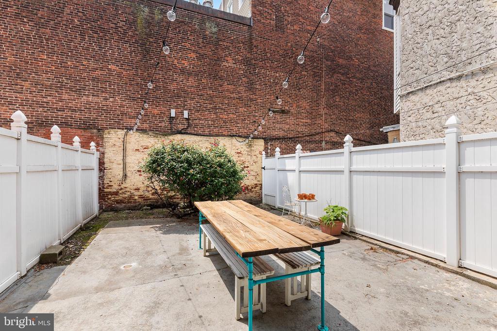 114 DIAMOND ST