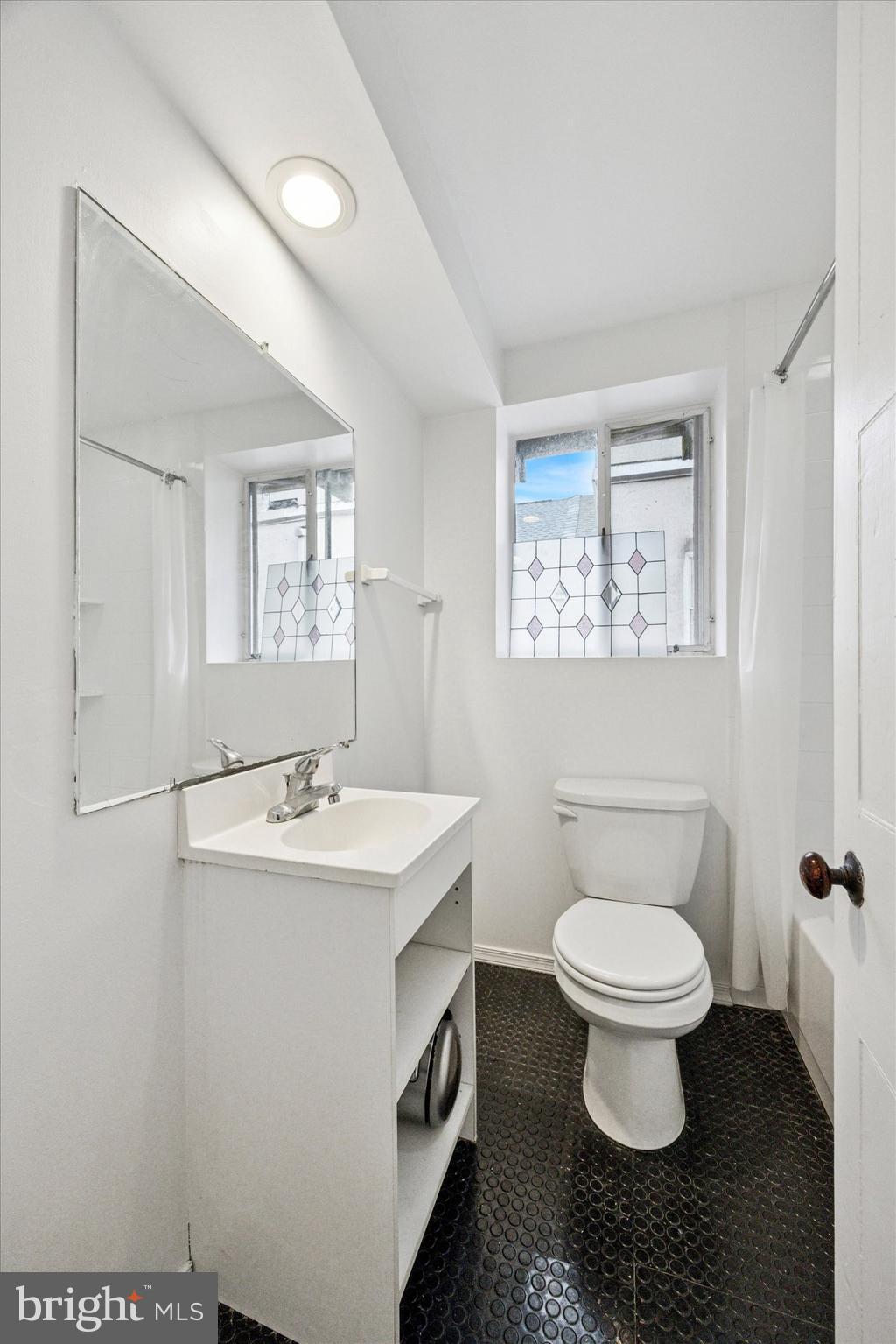 536 MONTROSE STREET B