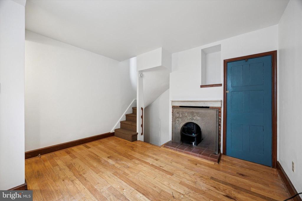 536 MONTROSE STREET B