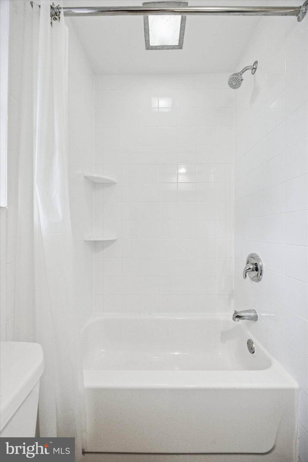 536 MONTROSE STREET B