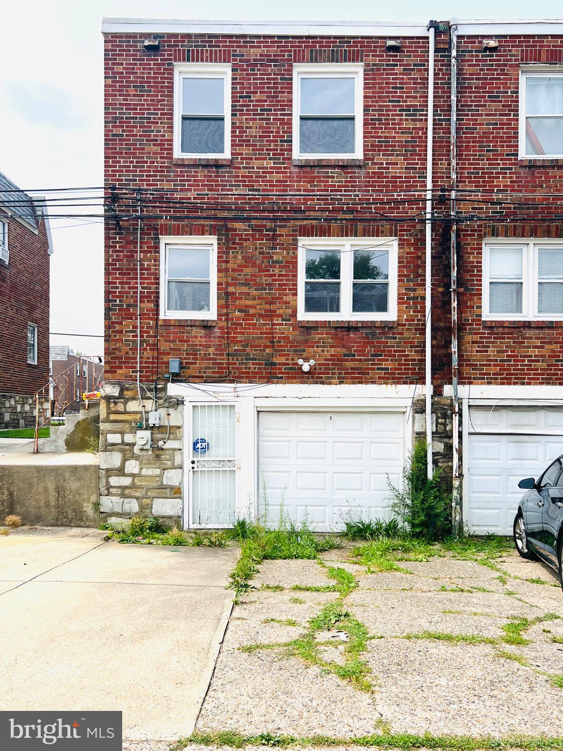 1033 Longshore Ave