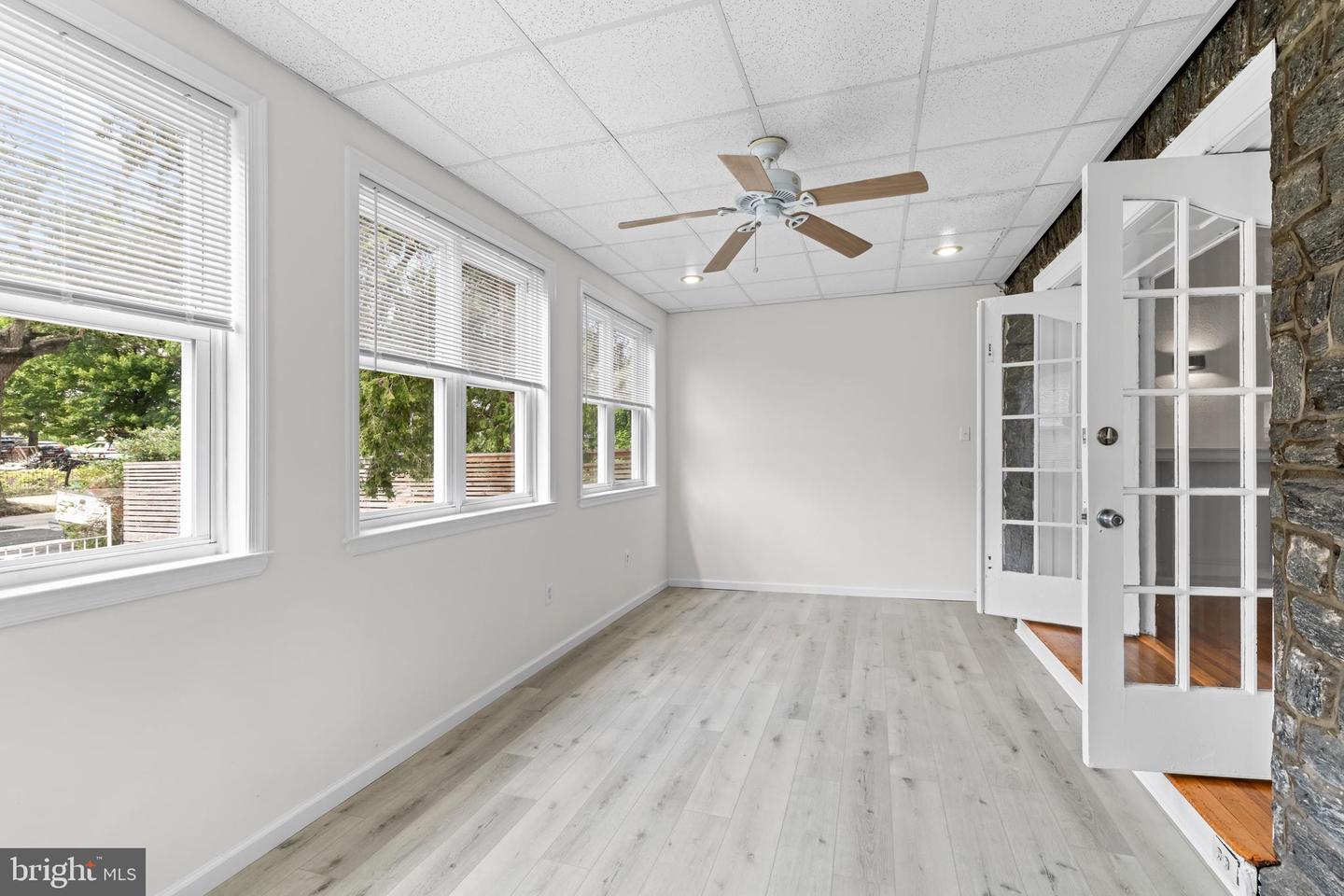 4845 Pulaski Ave