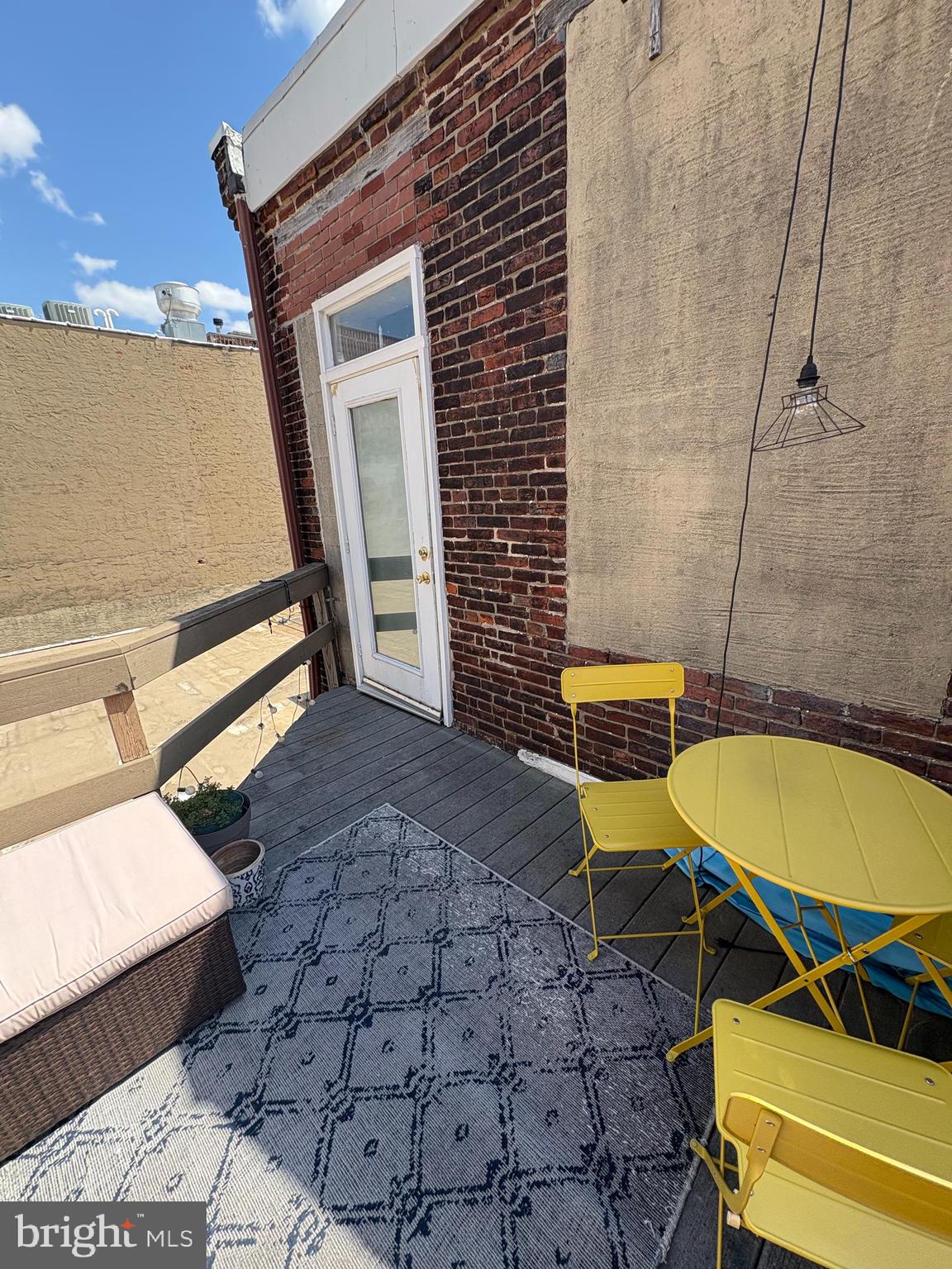 725 KATER STREET