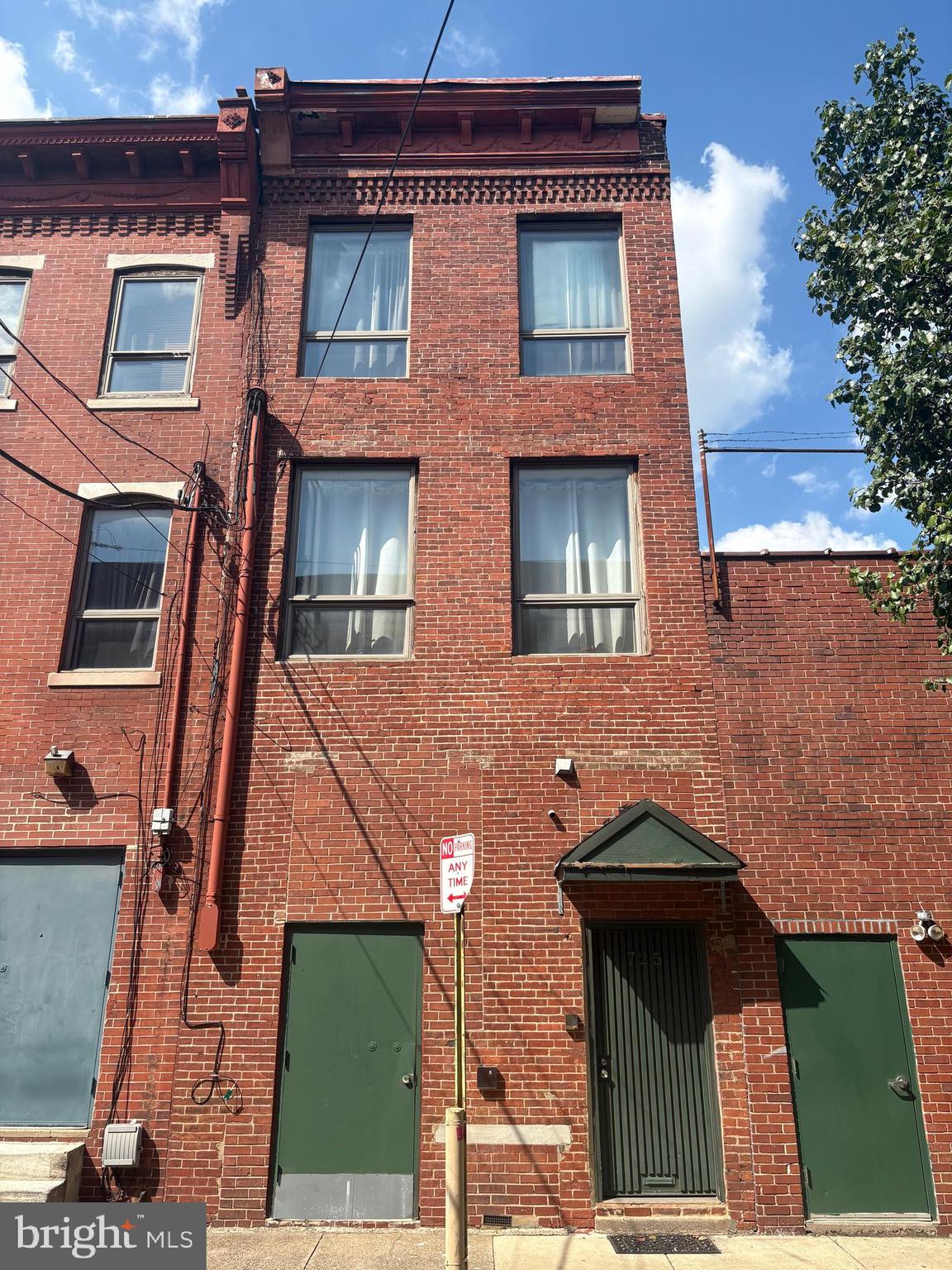 725 KATER STREET