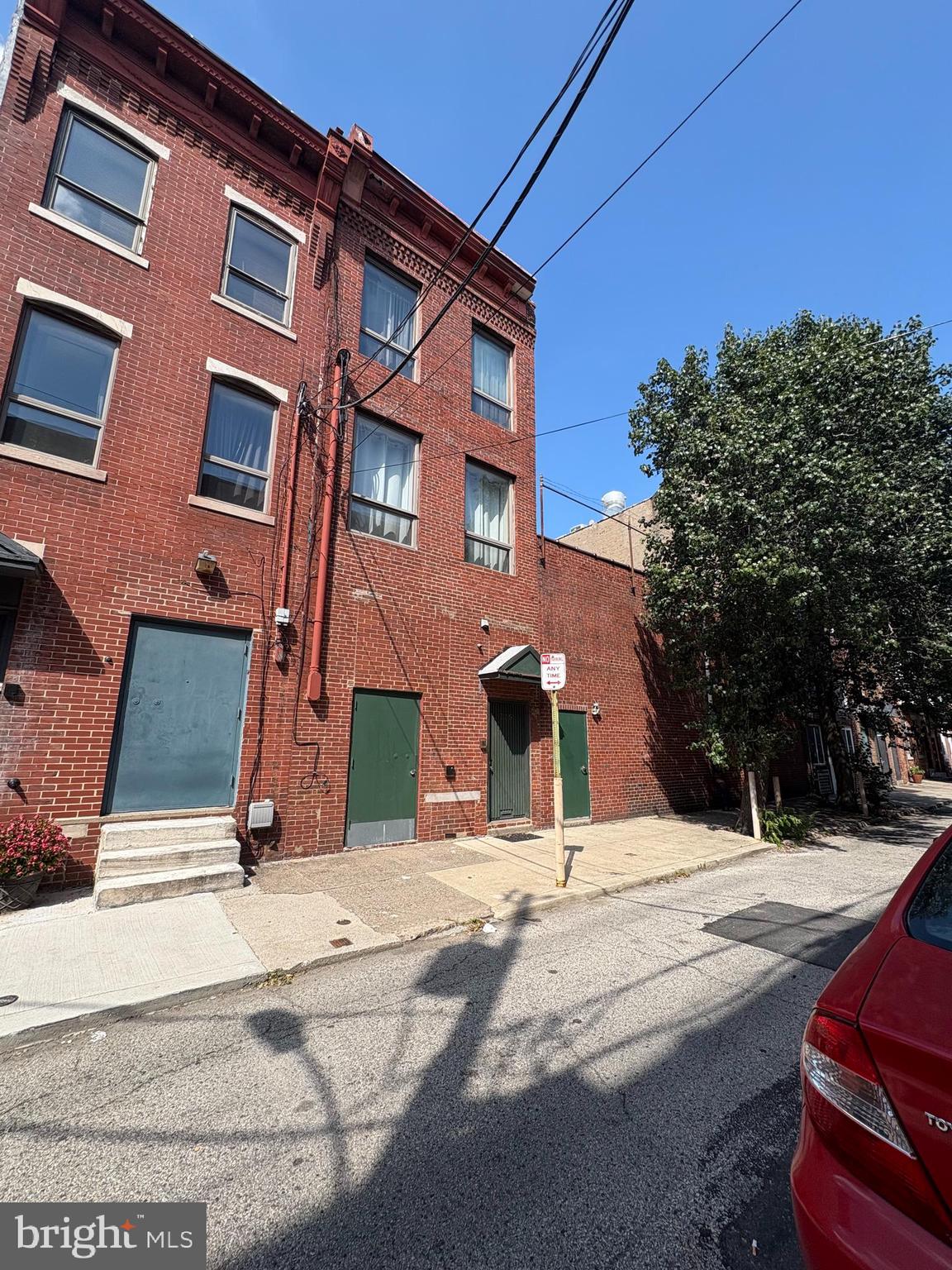 725 KATER STREET
