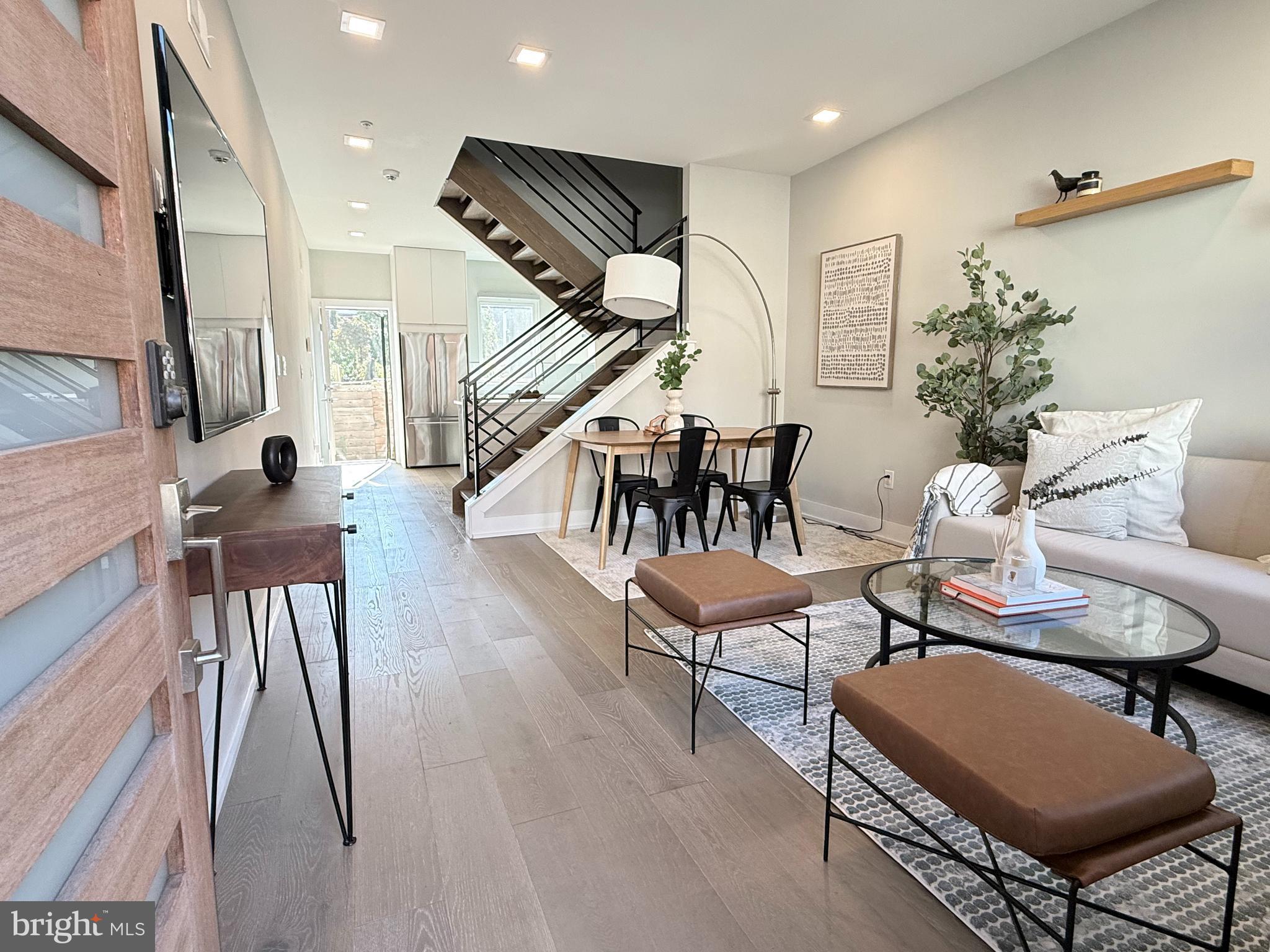 2015 Tulip St