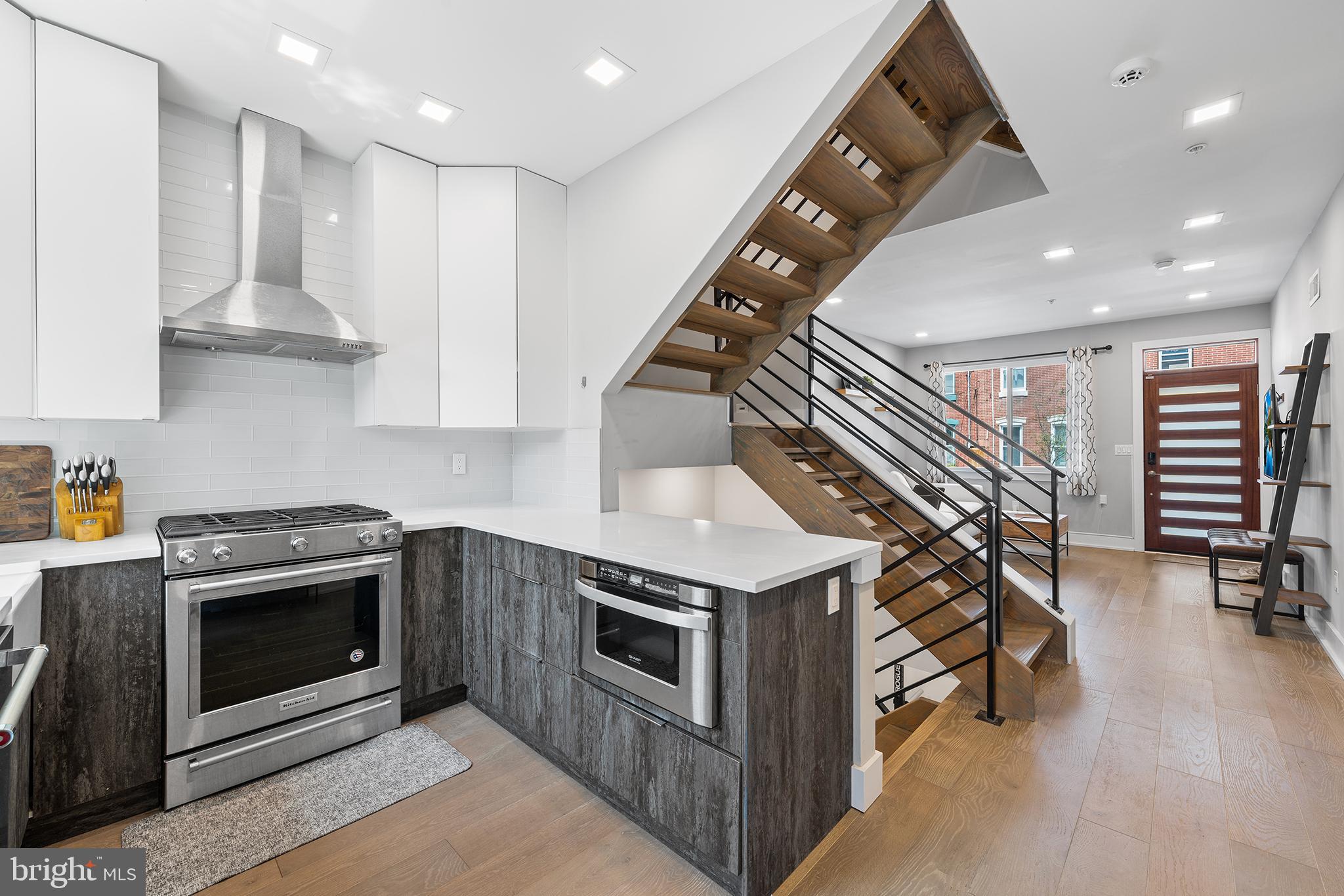 2015 Tulip St