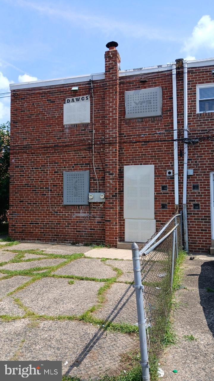 2328 BENSON STREET