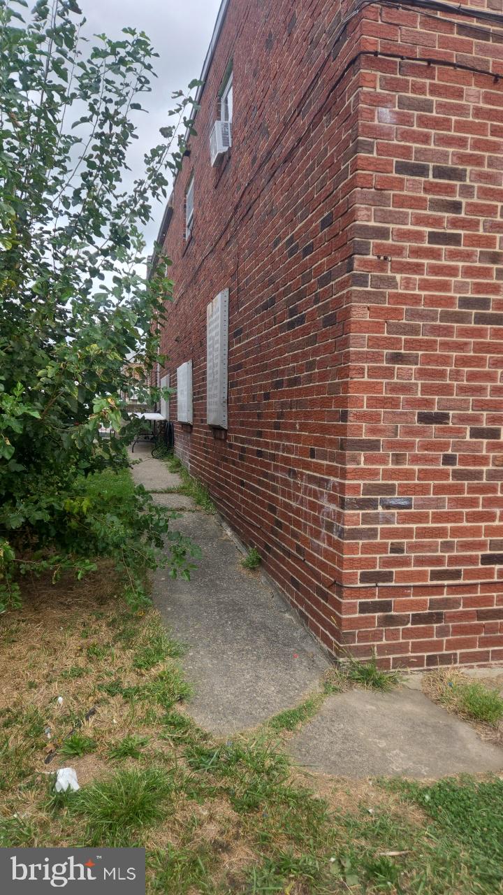 2328 BENSON STREET