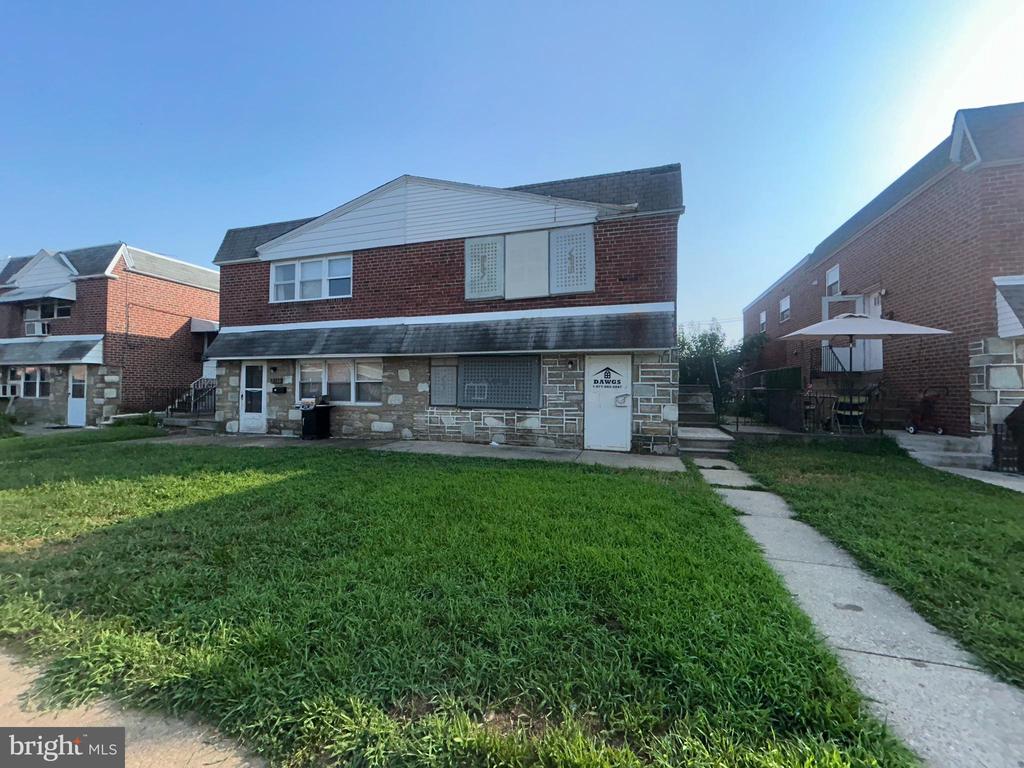 2328 BENSON STREET