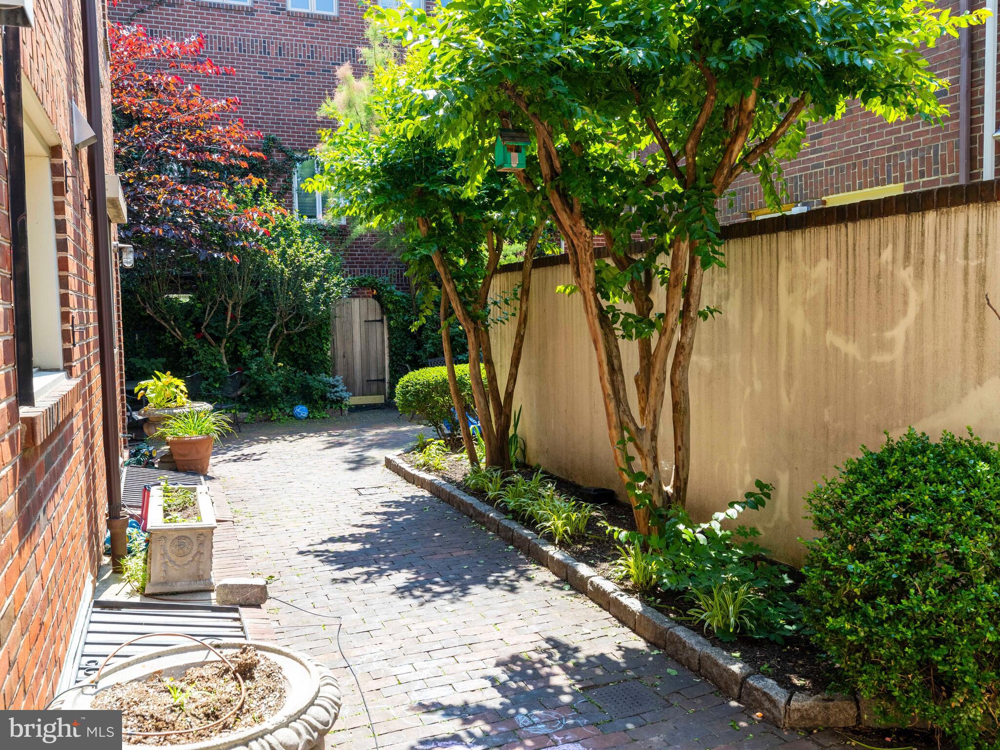 104 LOMBARD STREET
