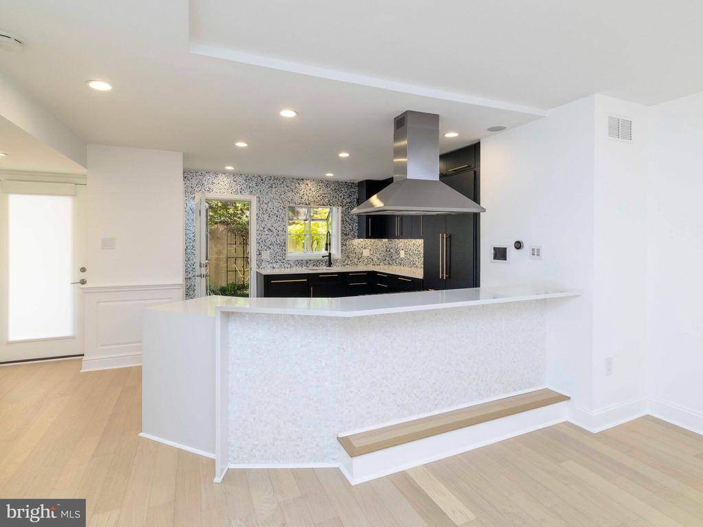 104 LOMBARD STREET