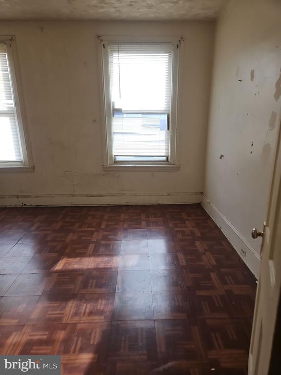 1419 W MAYFIELD STREET