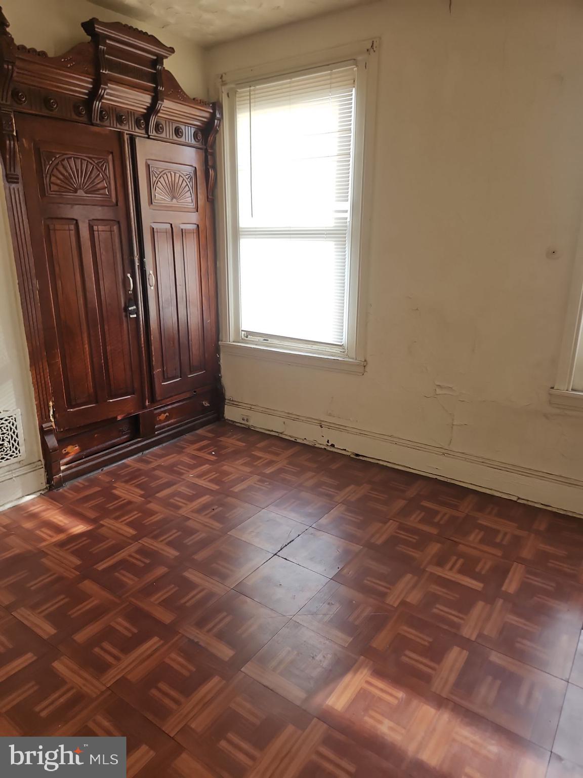 1419 W MAYFIELD STREET