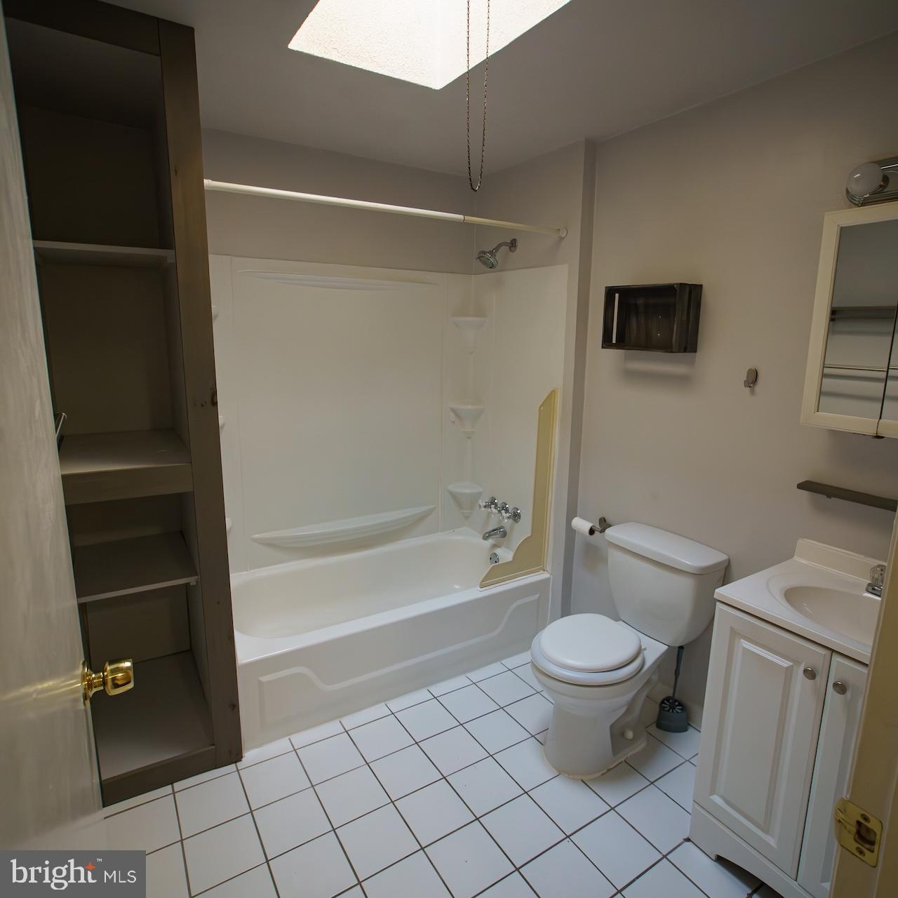 2033 S BUCKNELL STREET