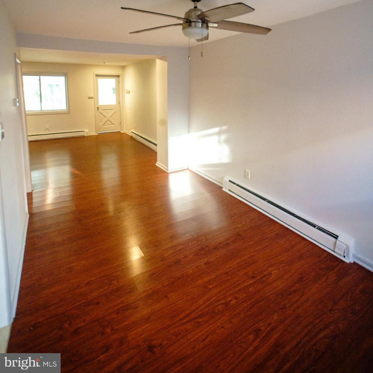 2033 S BUCKNELL STREET