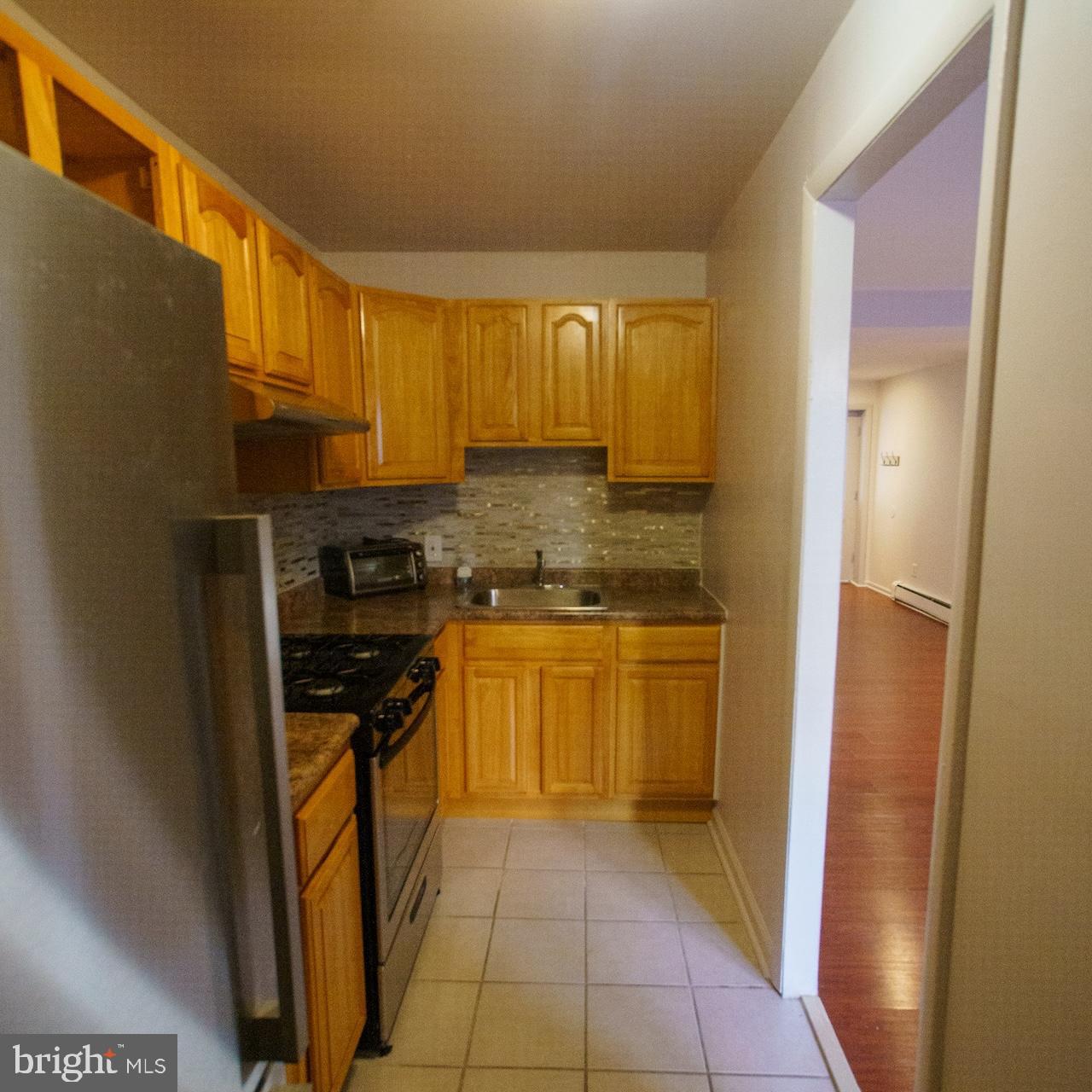 2033 S BUCKNELL STREET