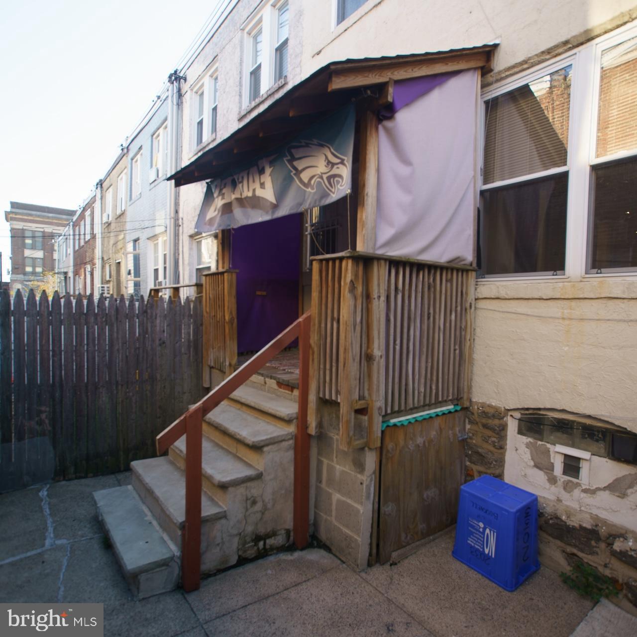 2033 S BUCKNELL STREET