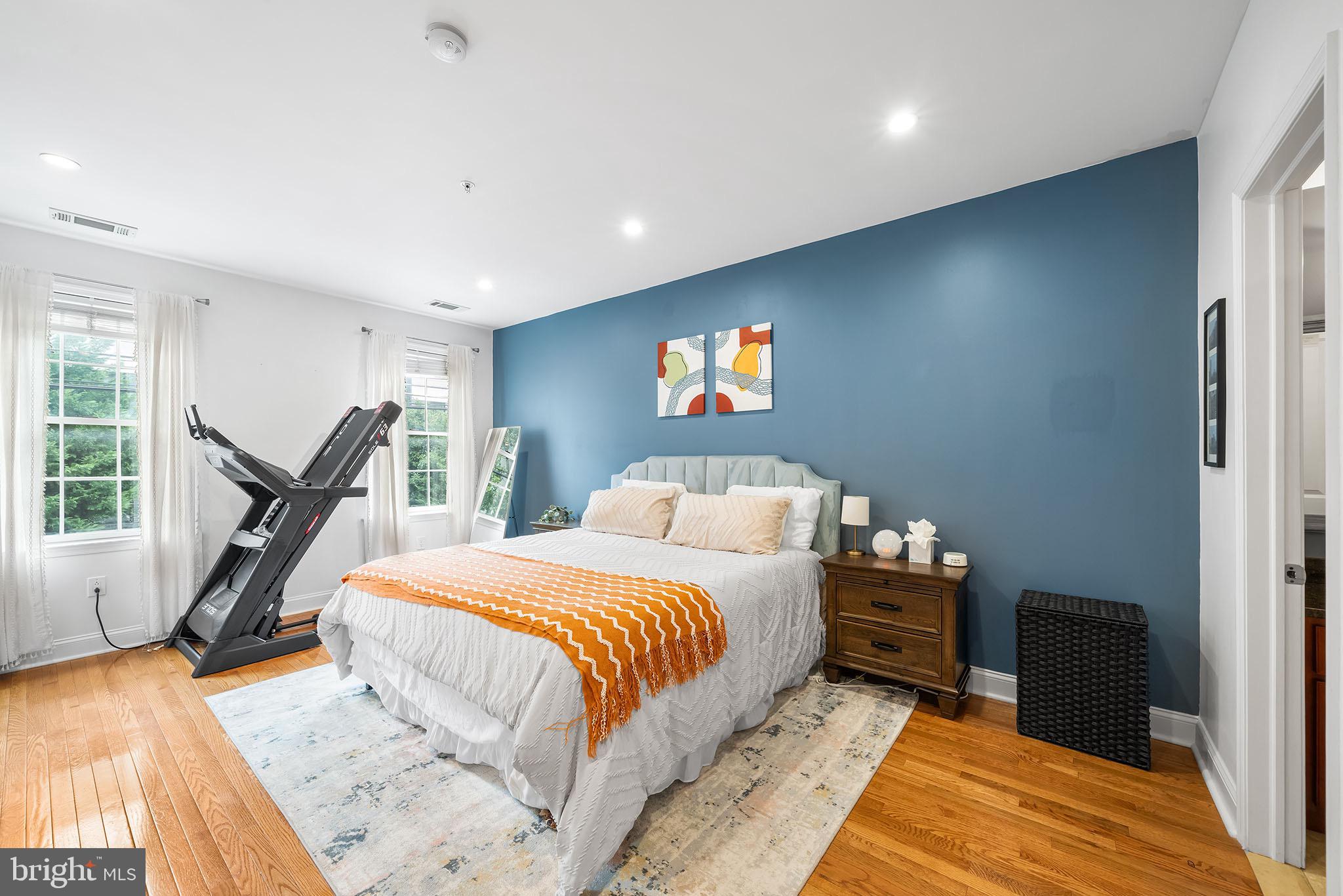 1221 SHACKAMAXON STREET 00 13