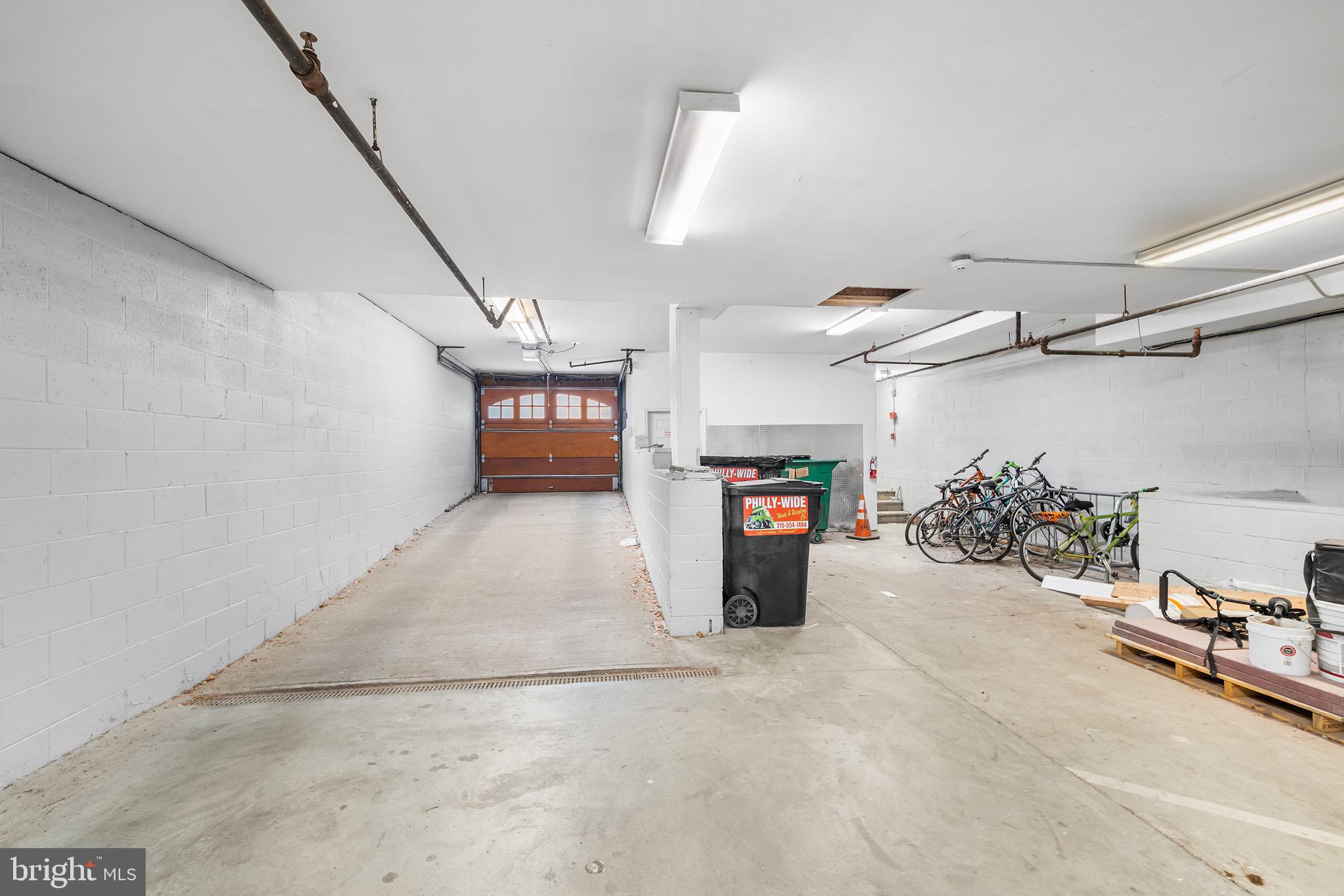 1221 SHACKAMAXON STREET 00 13