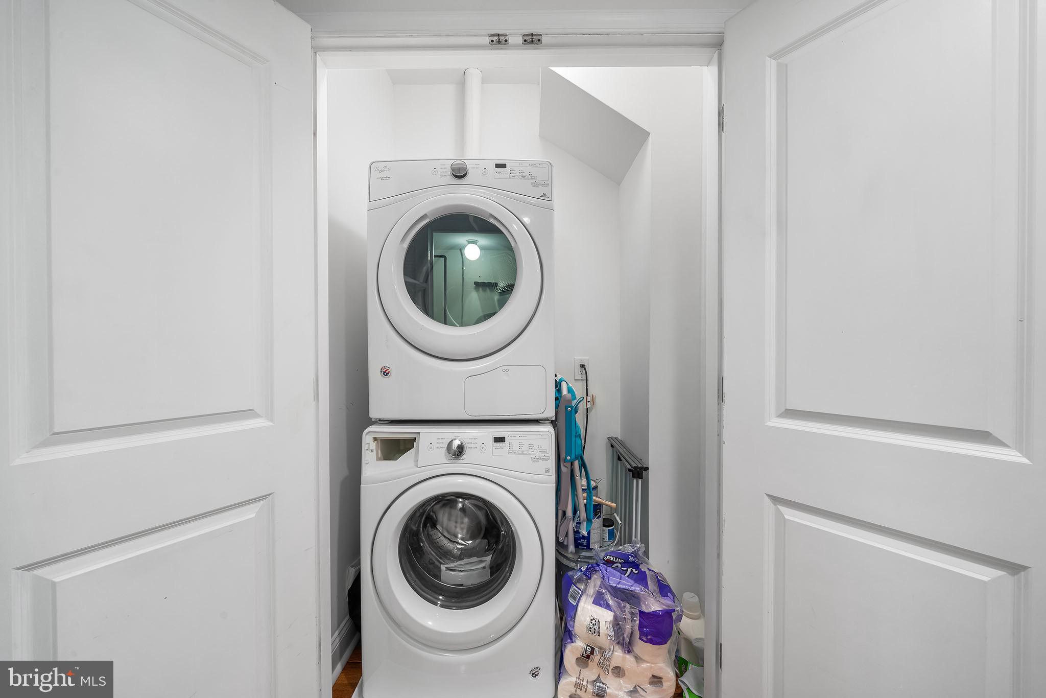 1221 SHACKAMAXON STREET 00 13