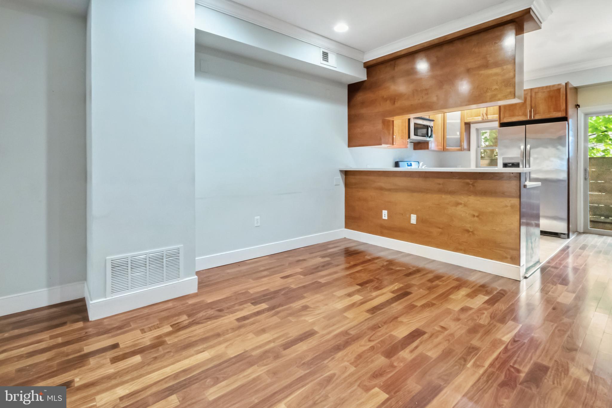 2140 PEMBERTON STREET