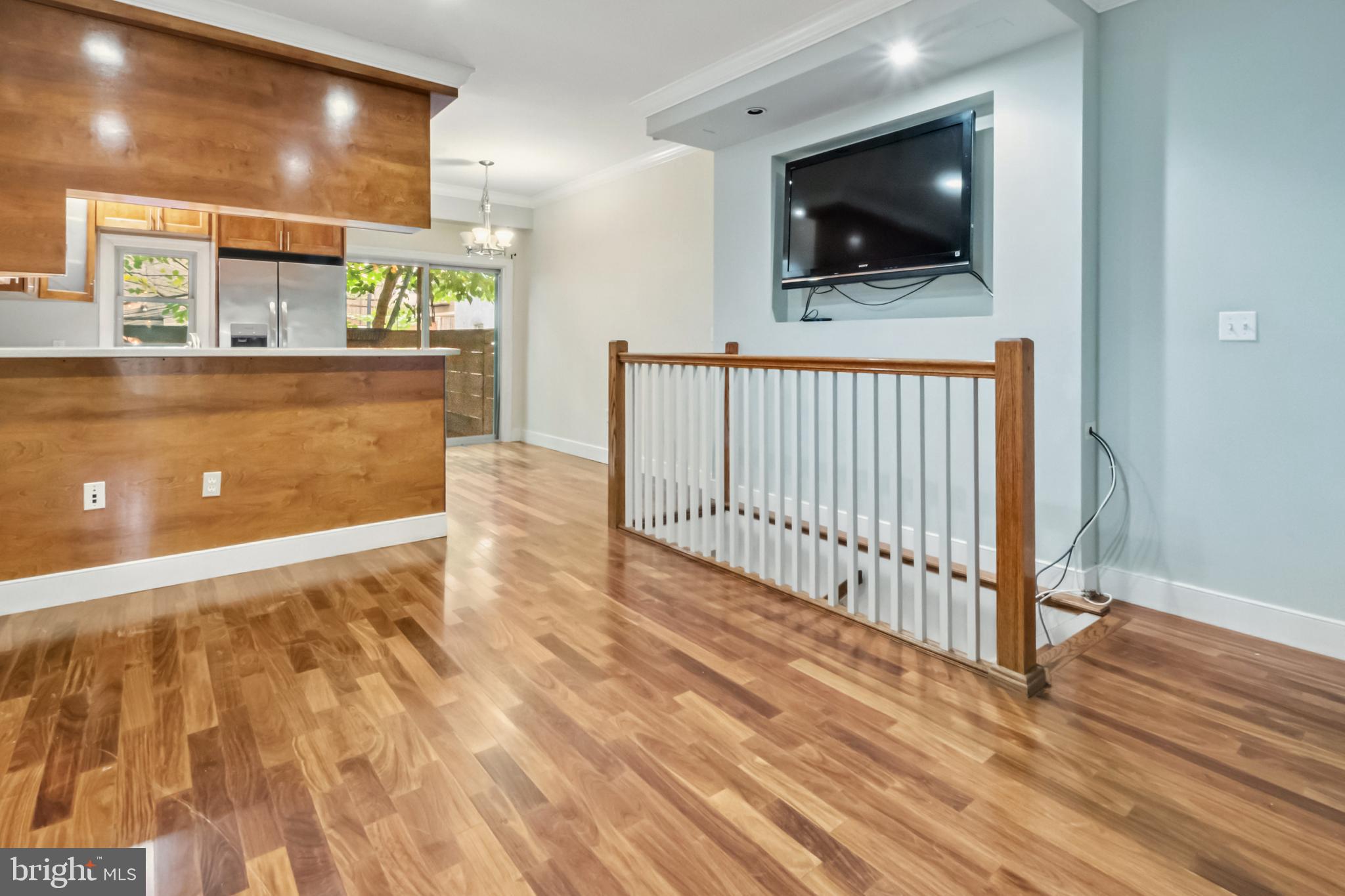 2140 PEMBERTON STREET