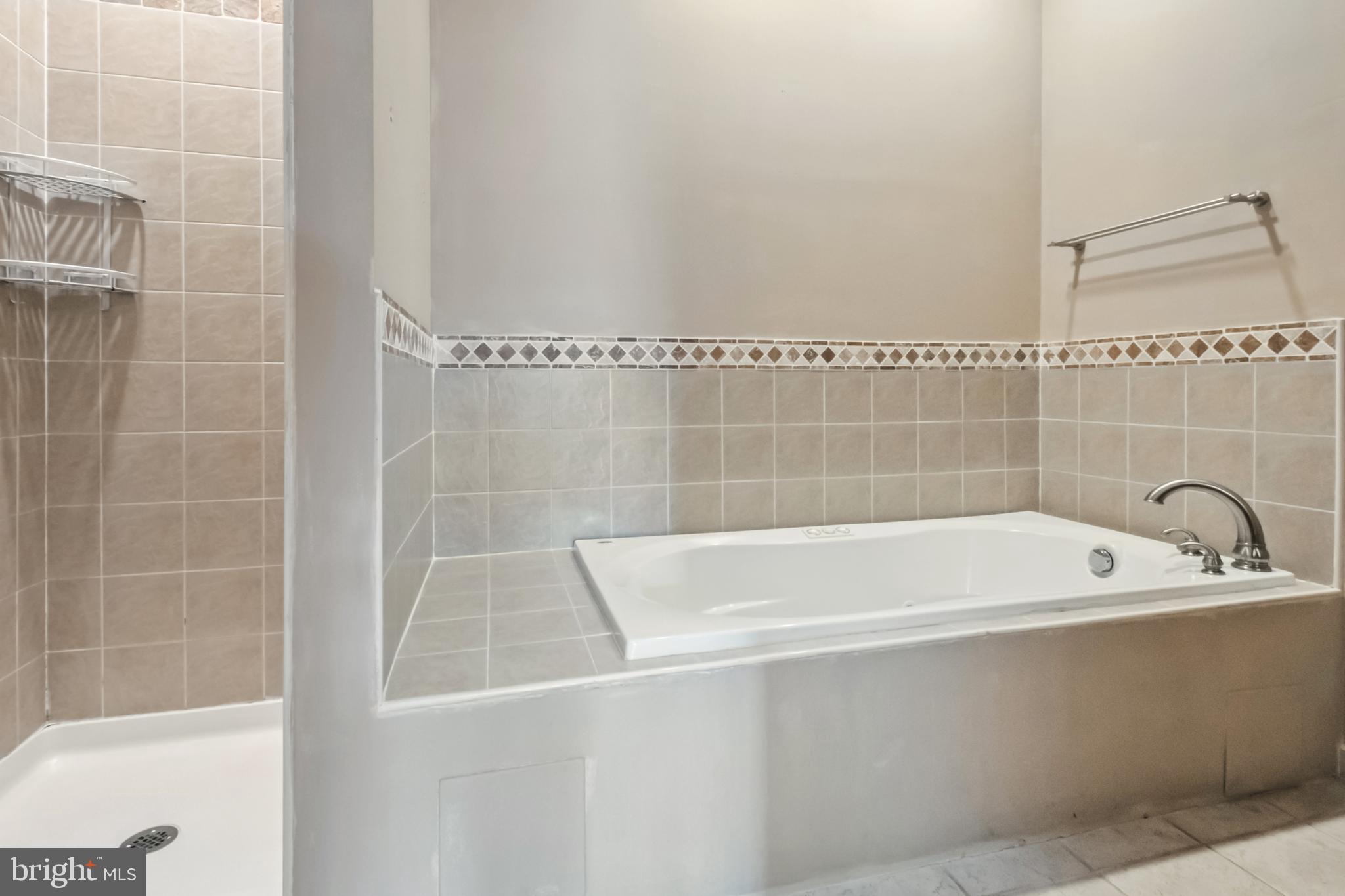 2140 PEMBERTON STREET