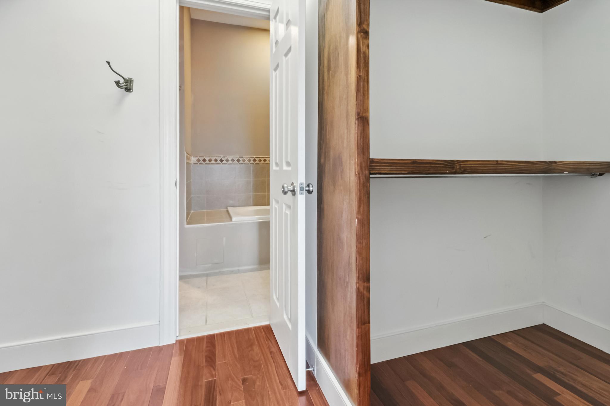 2140 PEMBERTON STREET