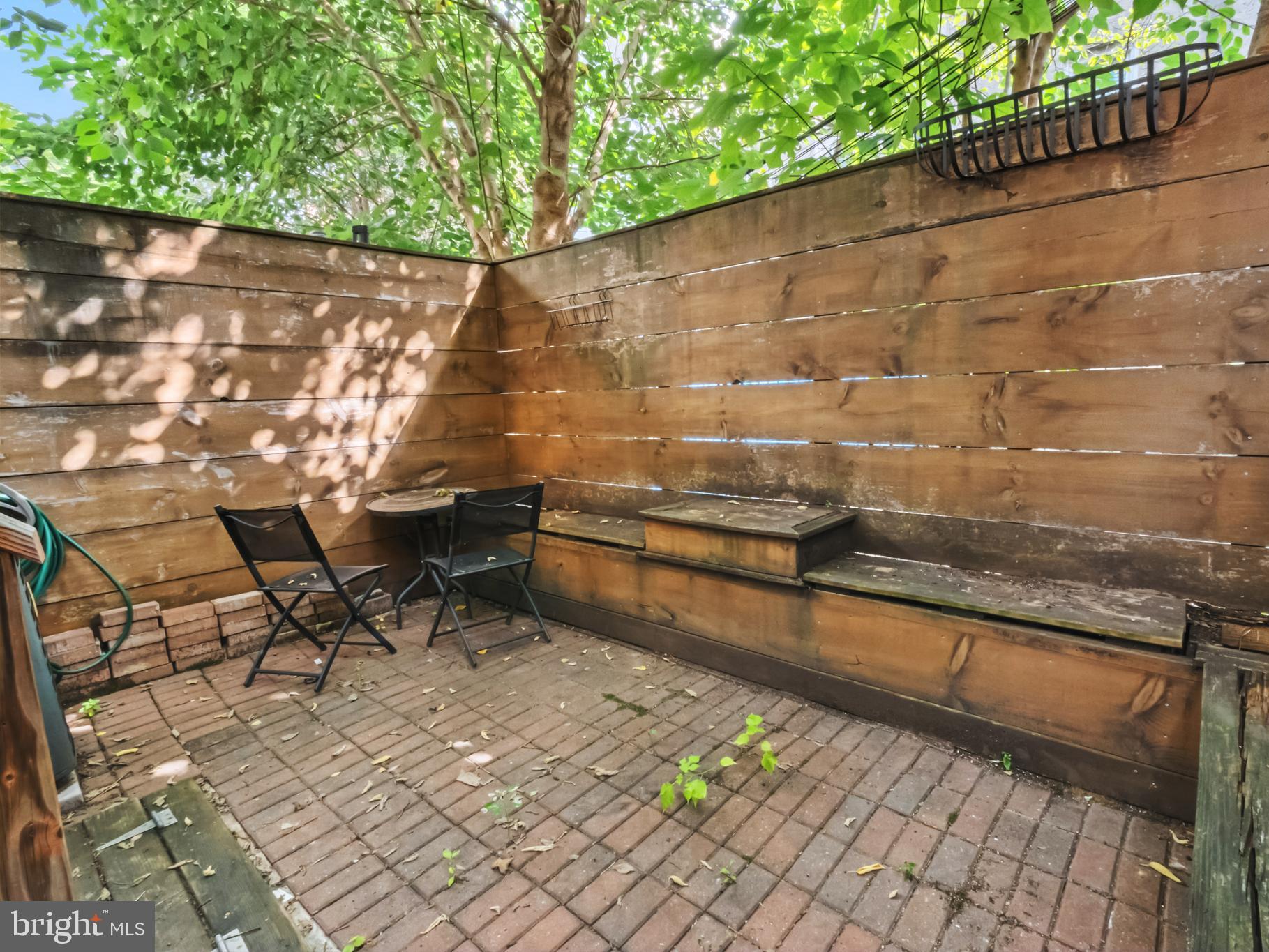 2140 PEMBERTON STREET