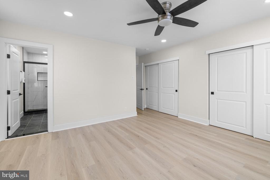 1051 E VERNON ROAD