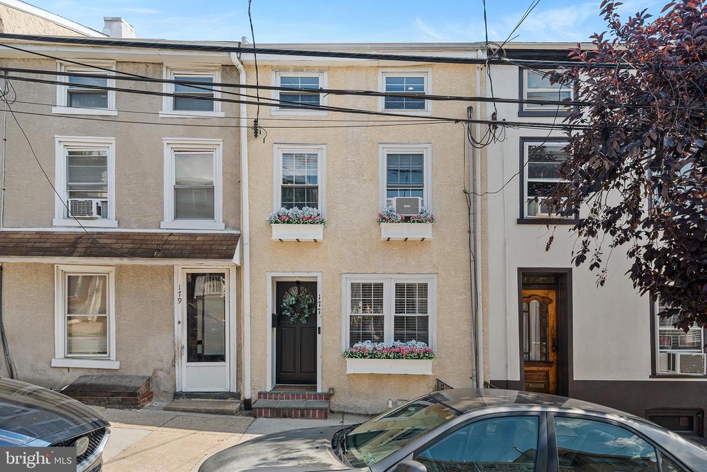 177 LEVERING STREET