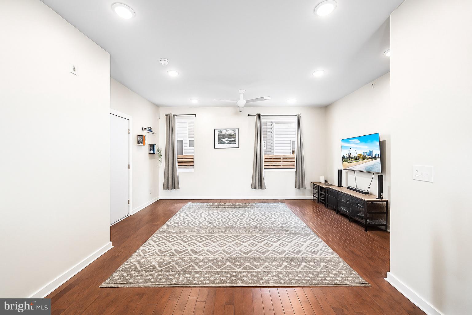1640 N 5TH COURT 29A