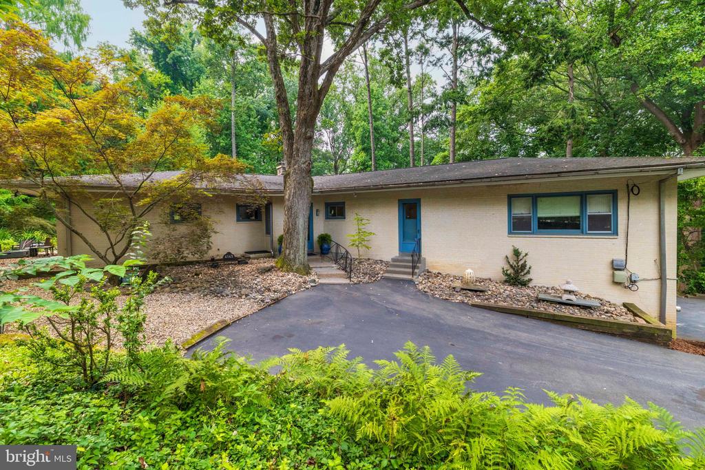 4145 TIMBER LANE