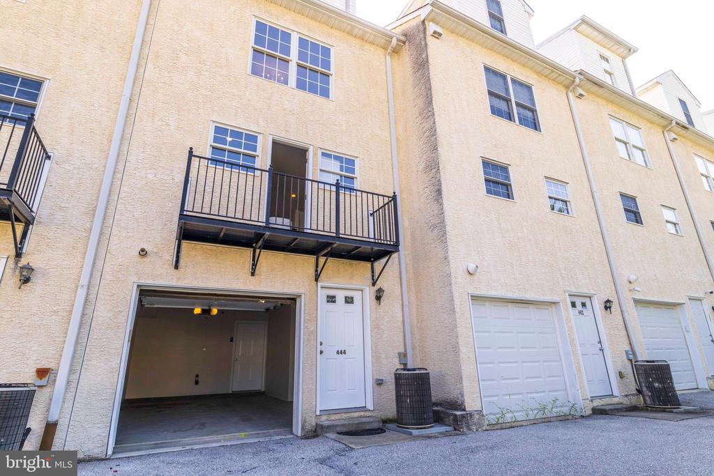 444 DUPONT STREET