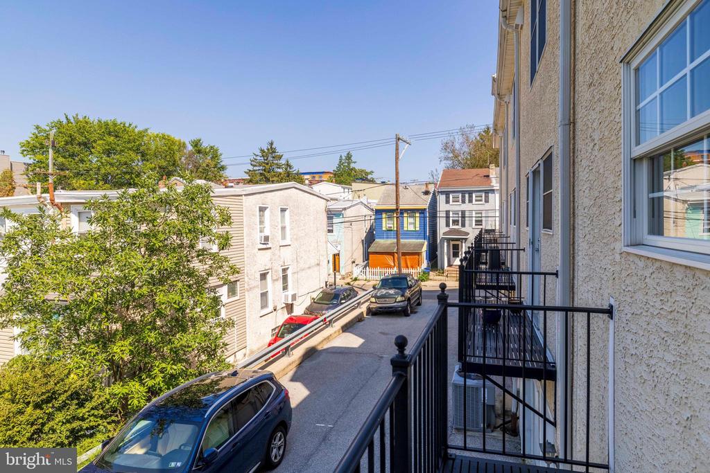 444 DUPONT STREET