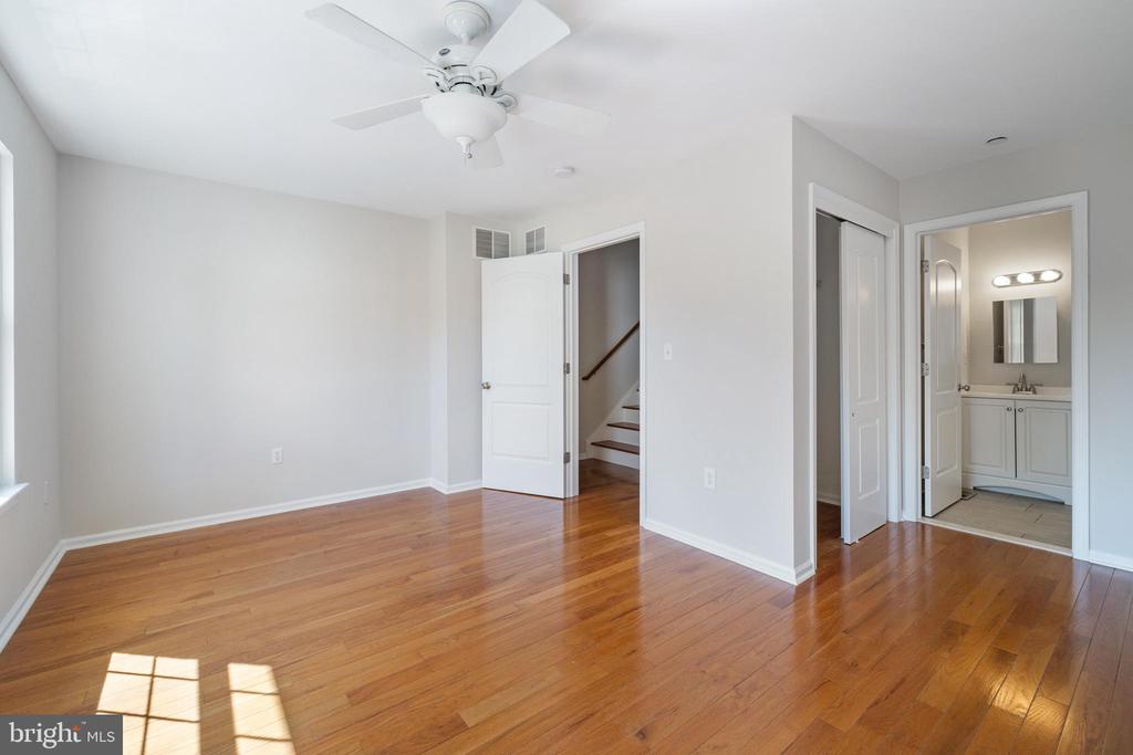 444 DUPONT STREET