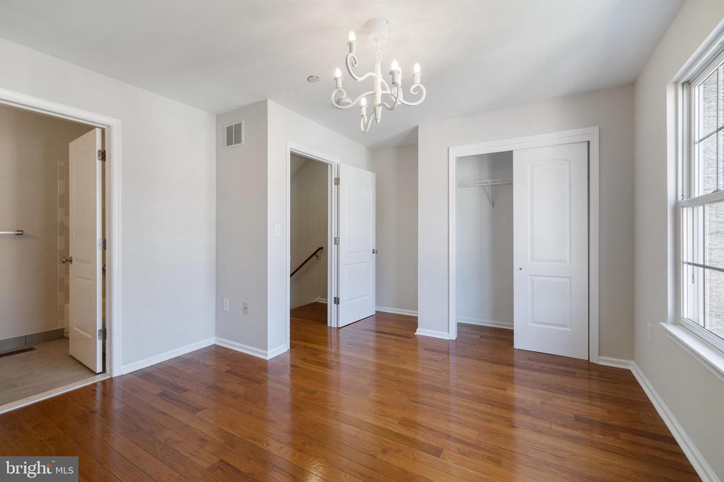 444 DUPONT STREET