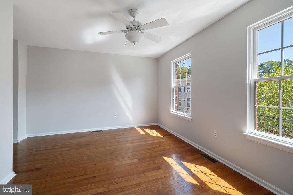 444 DUPONT STREET