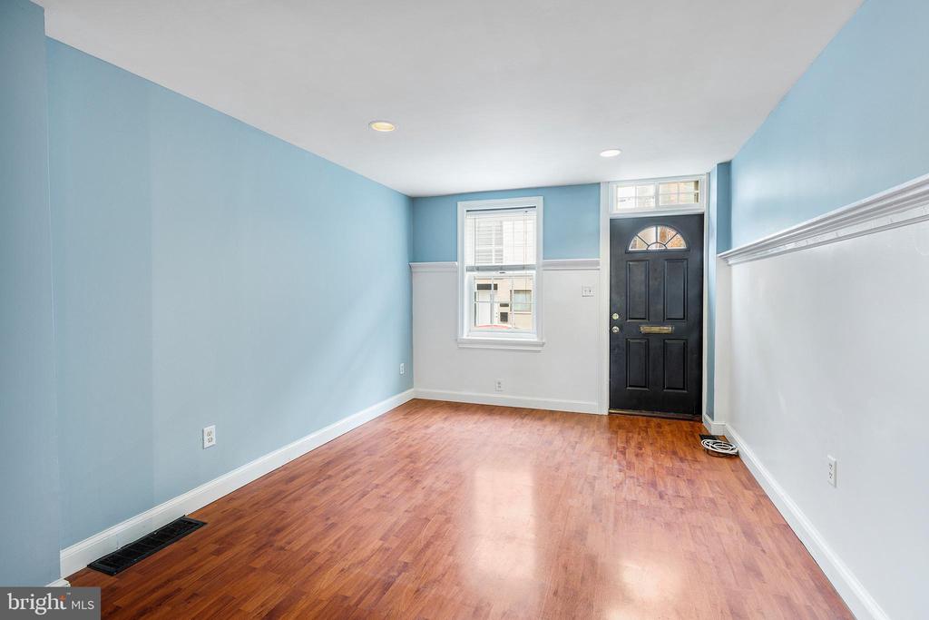 1111 DAY STREET
