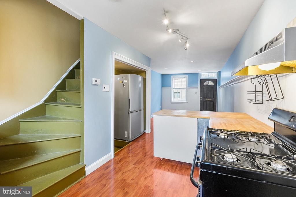 1111 DAY STREET