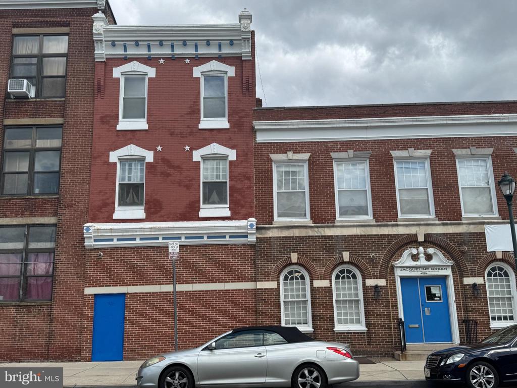 2517 GERMANTOWN AVENUE