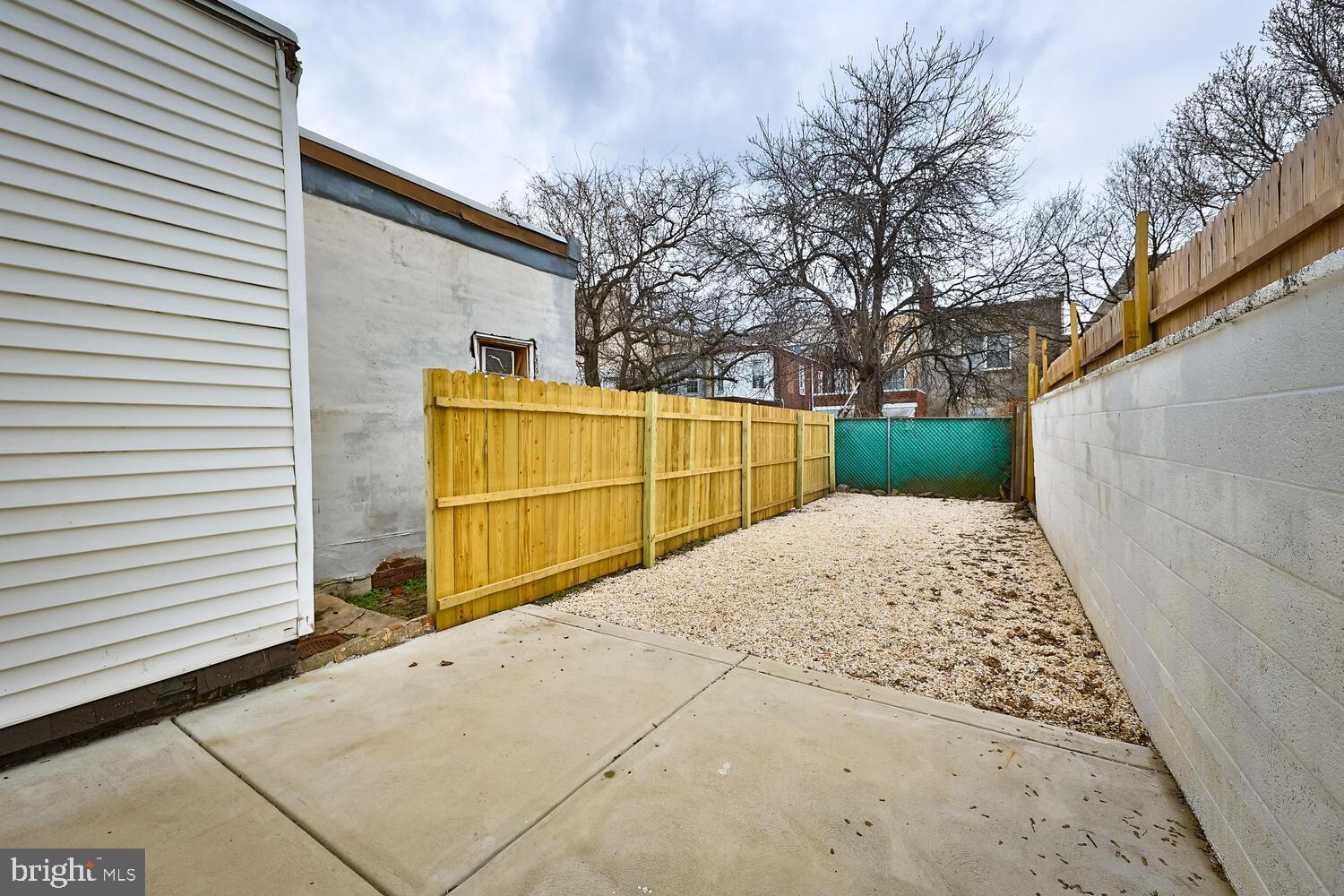 3015 SALMON STREET