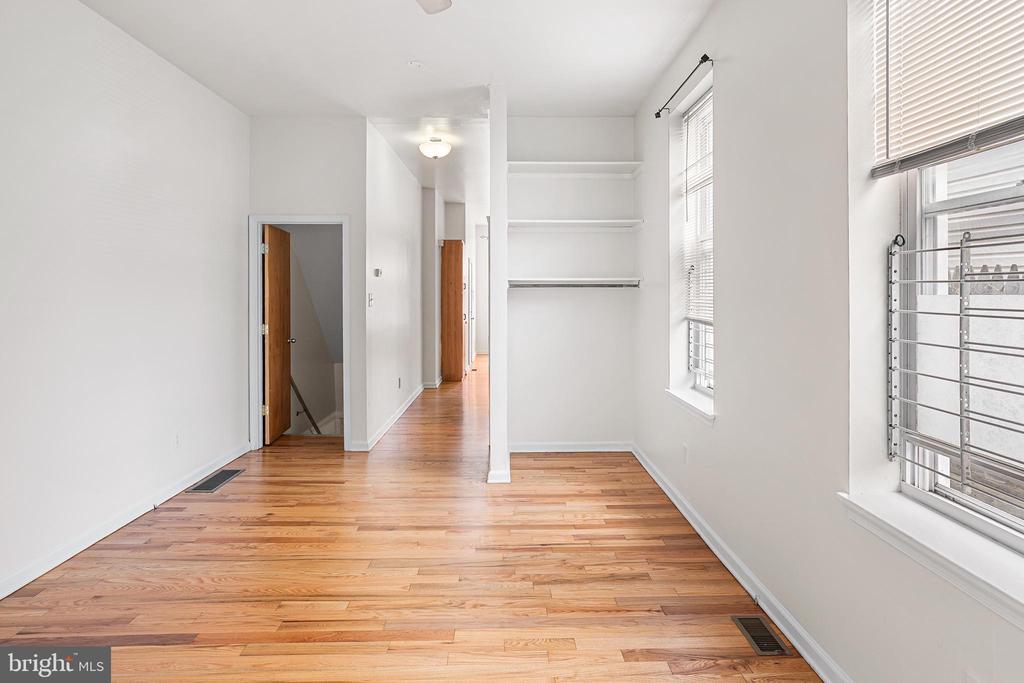 2065 E CLEARFIELD STREET 1ST FLOOR