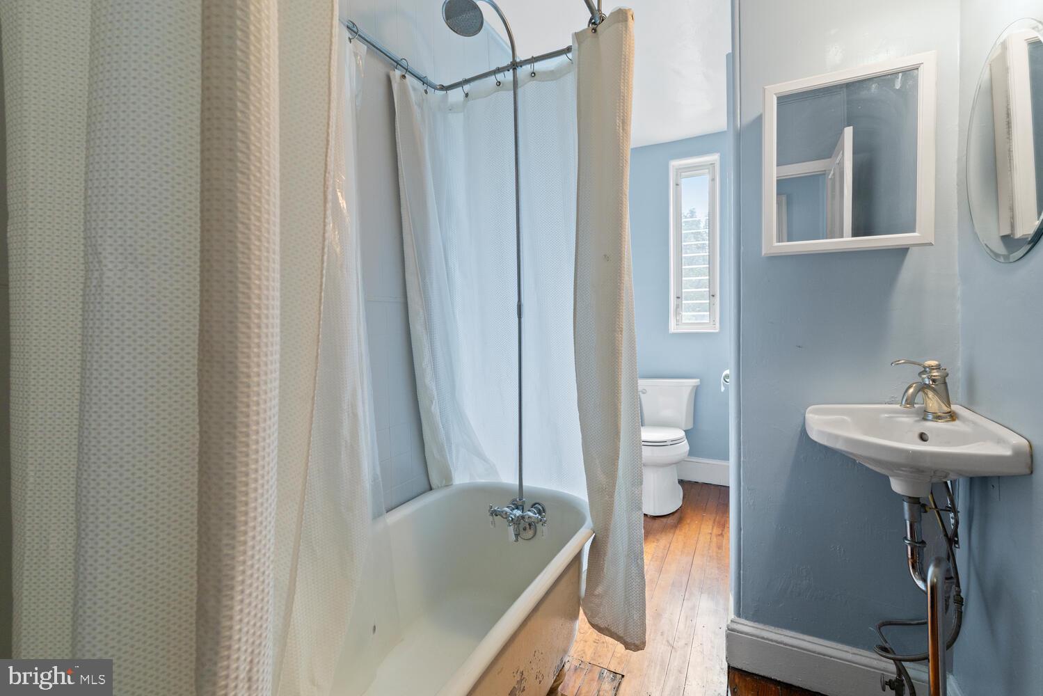 128 W MOUNT PLEASANT AVENUE